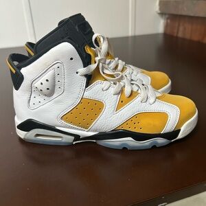 Jordan White and Yellow Sneakers Air Jordan 6